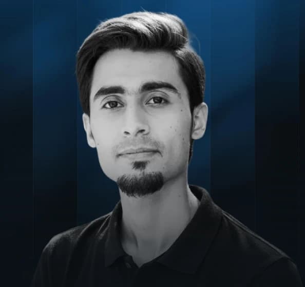 Team member portrait 4