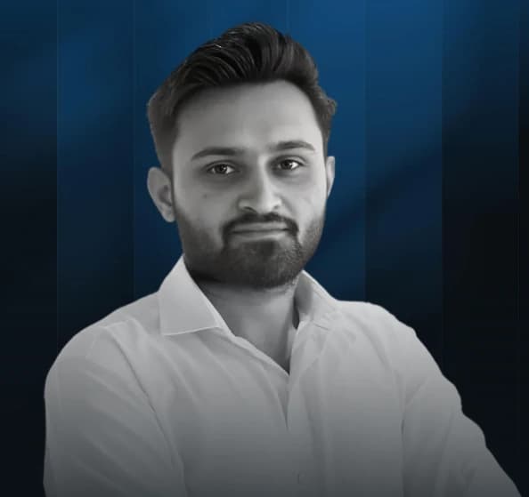Team member portrait 7